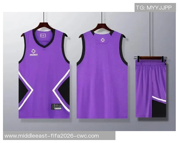 紫色足球衣的魅力与风格探讨如何在球场上展现个性与团队精神 紫色足球衣的魅力与风格探讨如何在球场上展现个性与团队精神