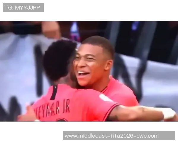 足球场上的搞笑瞬间动态GIF图片合集让你捧腹大笑的精彩时刻 足球场上的搞笑瞬间动态GIF图片合集让你捧腹大笑的精彩时刻